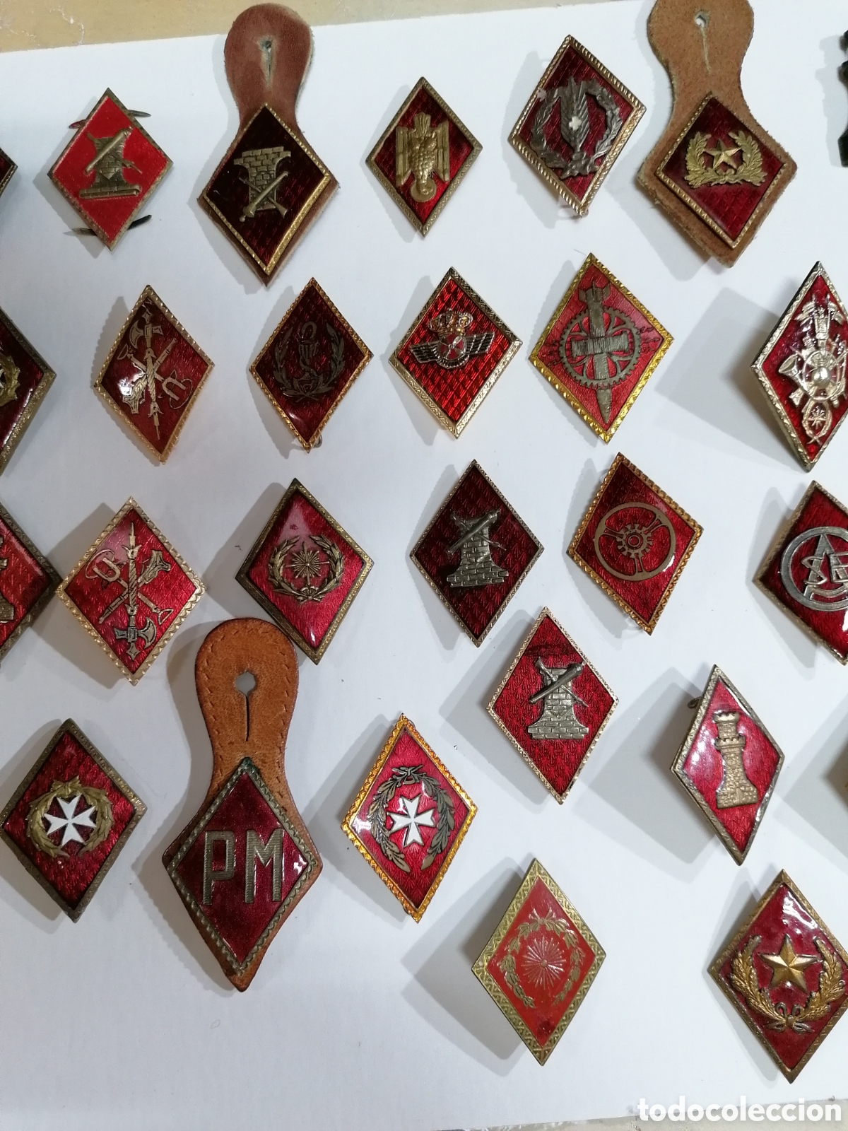Antig&uuml;edades: Colecci&oacute;n de insignias de solapa, rombo, - Foto 4