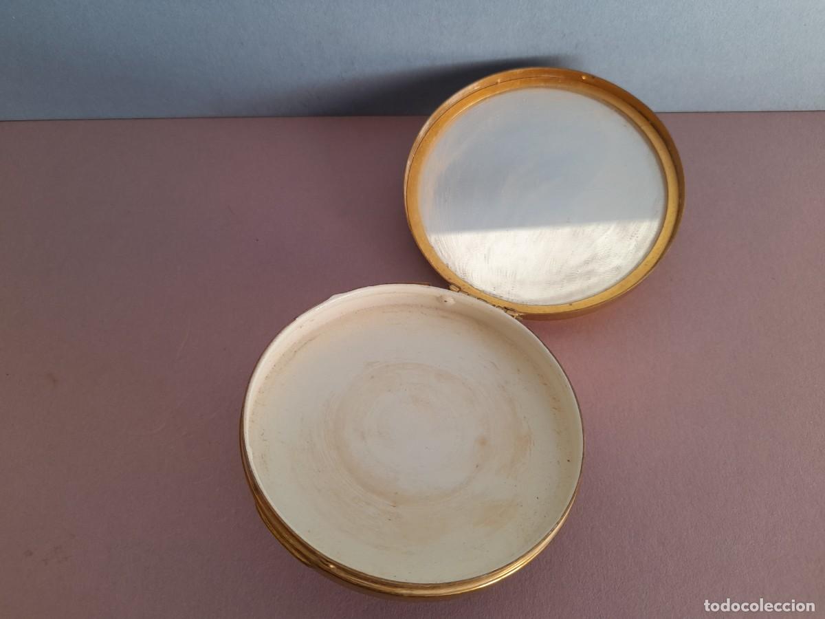Antig&uuml;edades: polvera de laton, limoges, con espejo (7cm aprox) - Foto 4