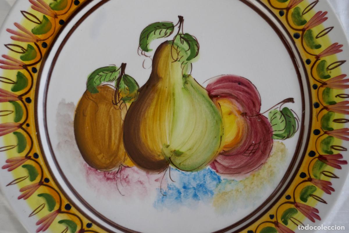 Antig&uuml;edades: PLATO PINTAD A MANO / MANZANAS Y PERA - Foto 2