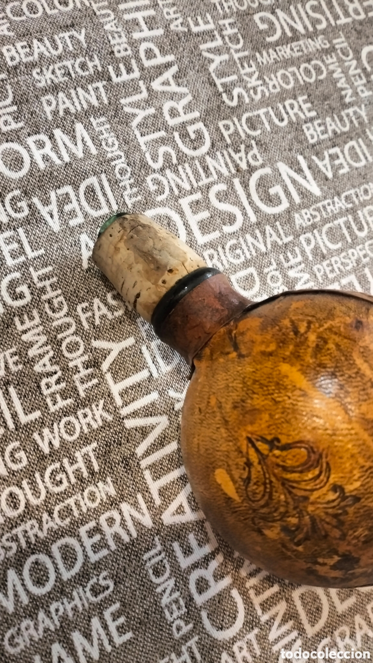 Antig&uuml;edades: Botella de cristal decorada - Foto 3