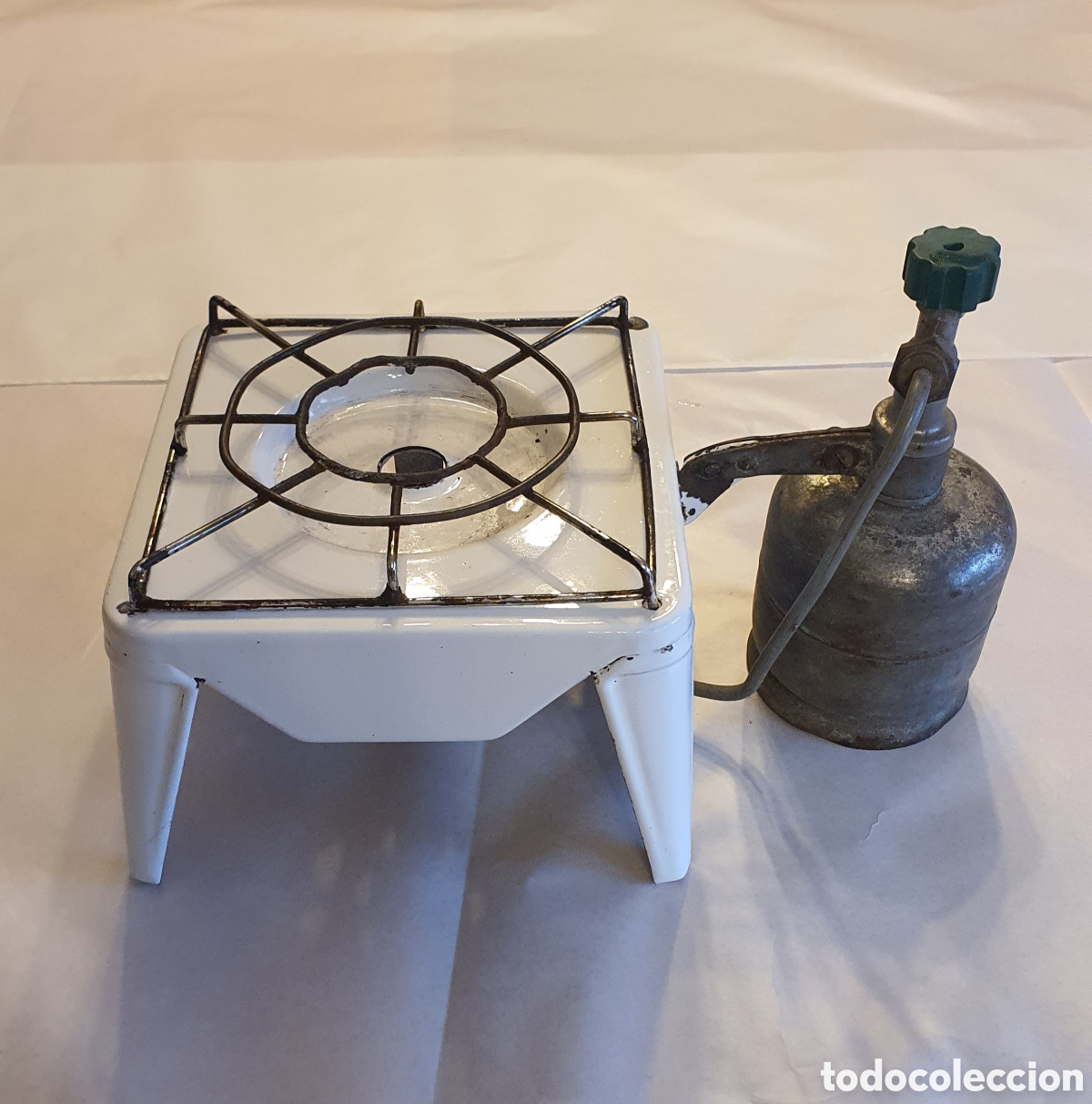 Antig&uuml;edades: Antiguo hornillo hierro esmaltado - Foto 1