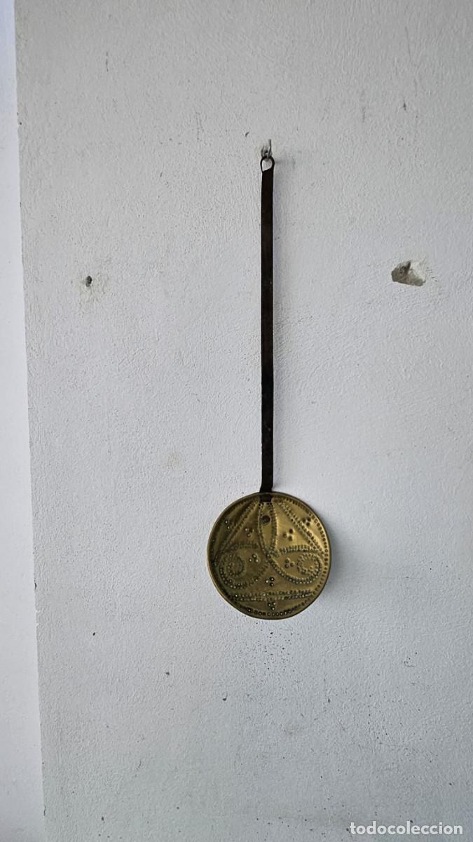 Antig&uuml;edades: espumadera de metal rustico - Foto 1