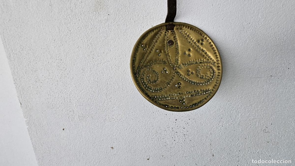 Antig&uuml;edades: espumadera de metal rustico - Foto 2