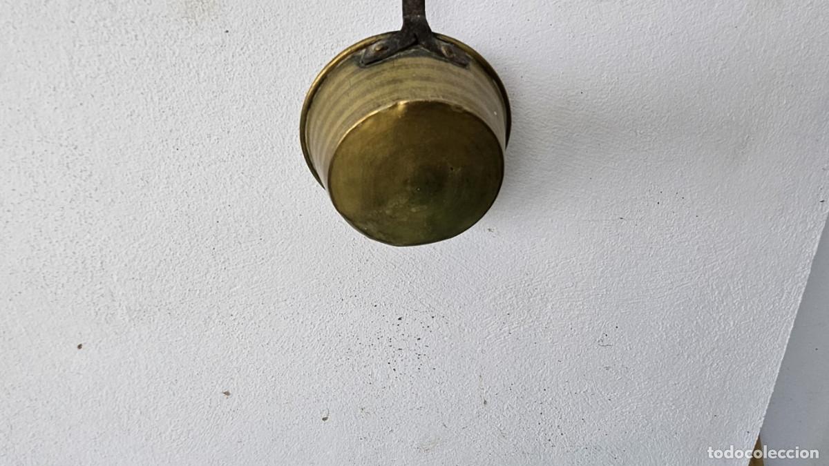 Antig&uuml;edades: cazo de metal rustico - Foto 3