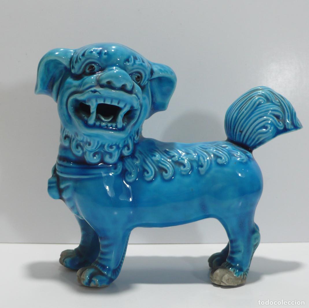 Antig&uuml;edades: PERRO CHINO EN PORCELANA - Foto 1