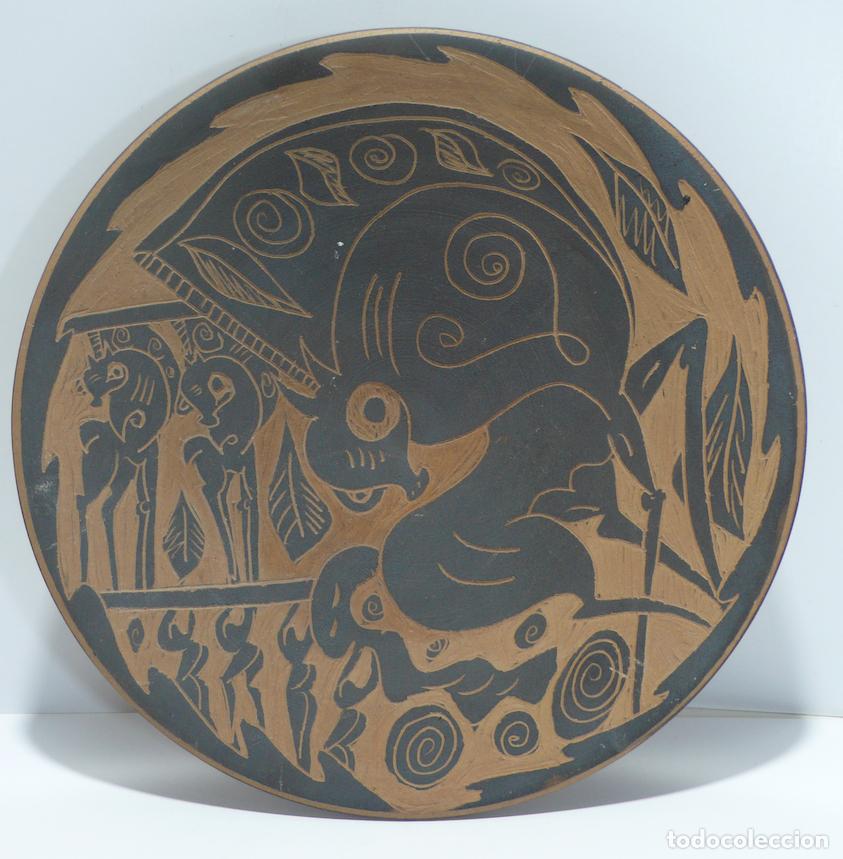 Antig&uuml;edades: PLATO DE CERAMICA DECORADO - Foto 1