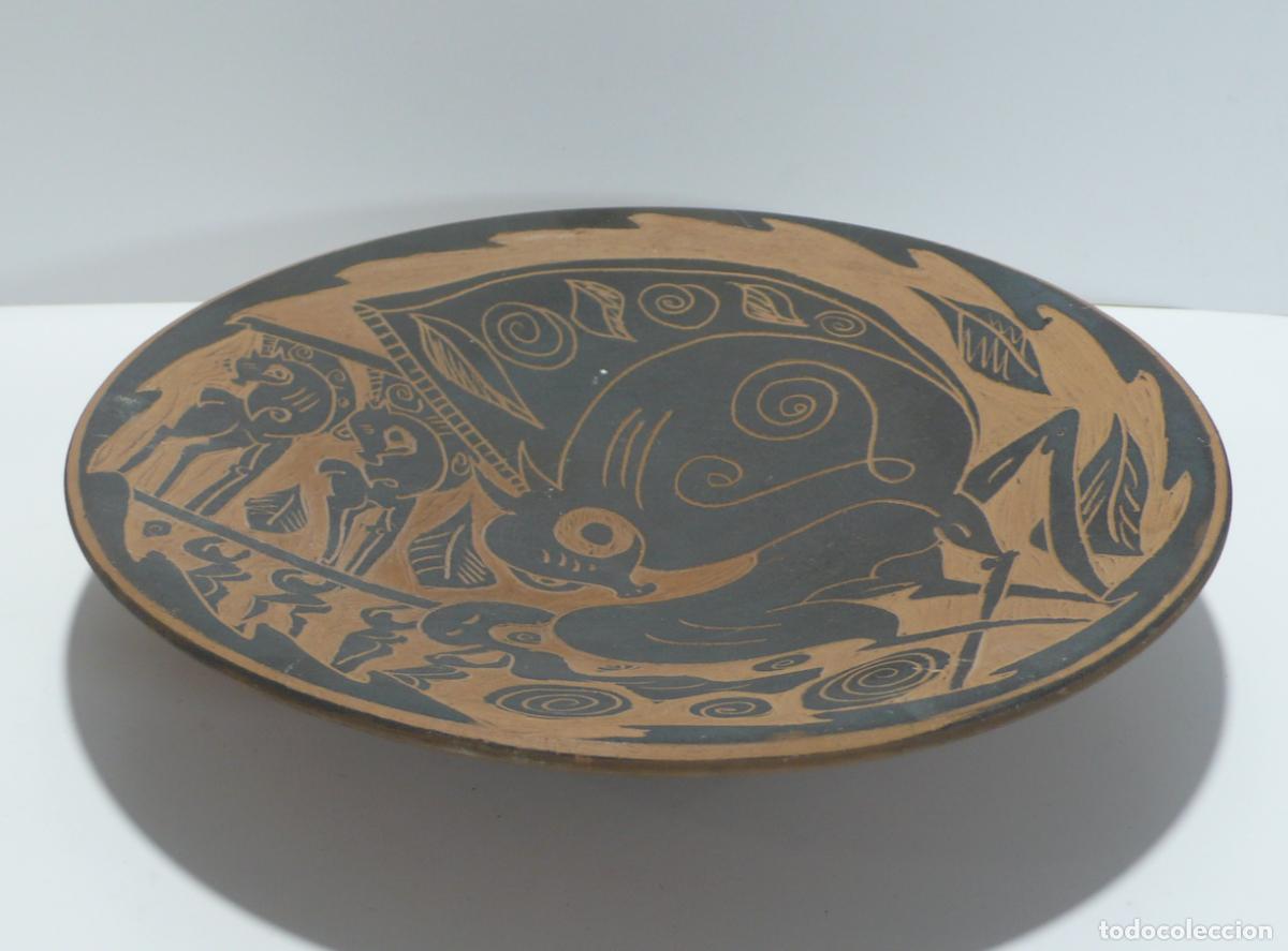 Antig&uuml;edades: PLATO DE CERAMICA DECORADO - Foto 2