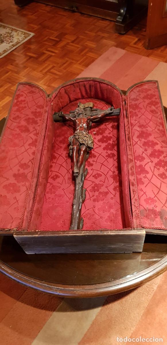 Antig&uuml;edades: Crucifico con capilla - Foto 3