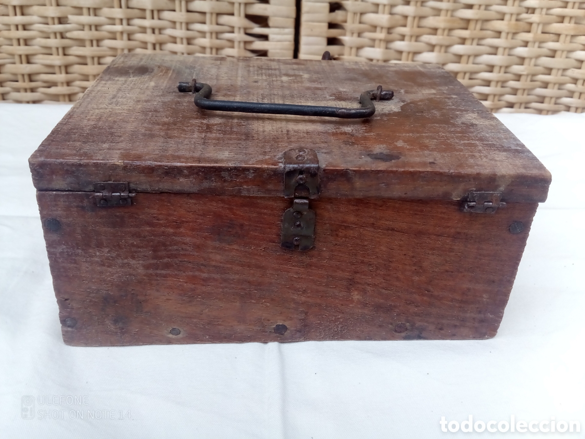 Antig&uuml;edades: PEQUE&Ntilde;A CAJA MADERA ARTESANAL - R&Uacute;STICA - Foto 2