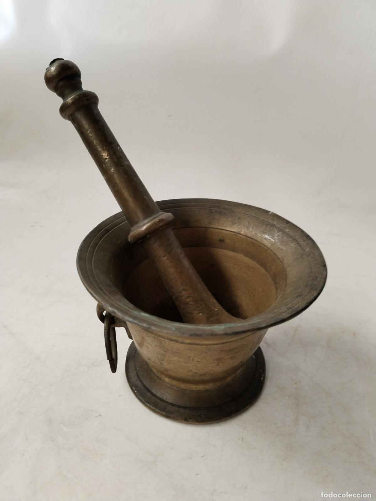 Antig&uuml;edades: antiguo almirez de bronce con anillas - Foto 7