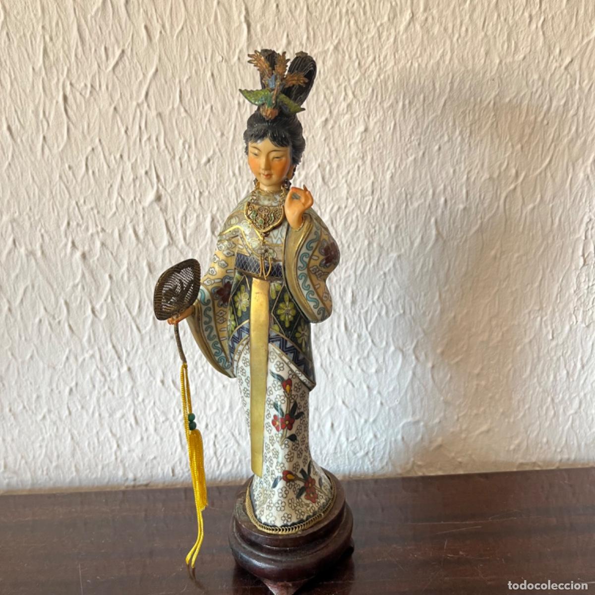Antig&uuml;edades: Mujer china cloisonn&eacute; - Foto 1