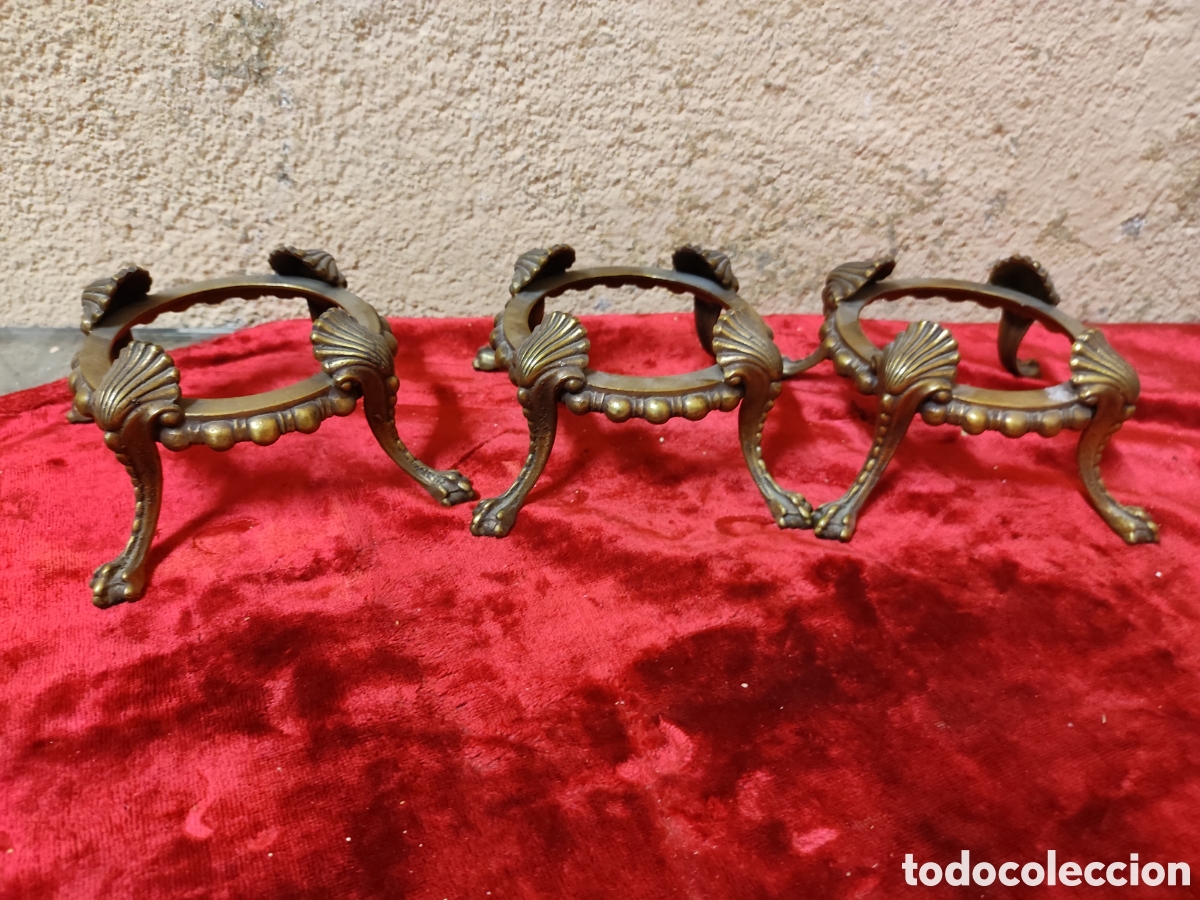 Antig&uuml;edades: Bases de lat&oacute;n antiguas - Foto 1