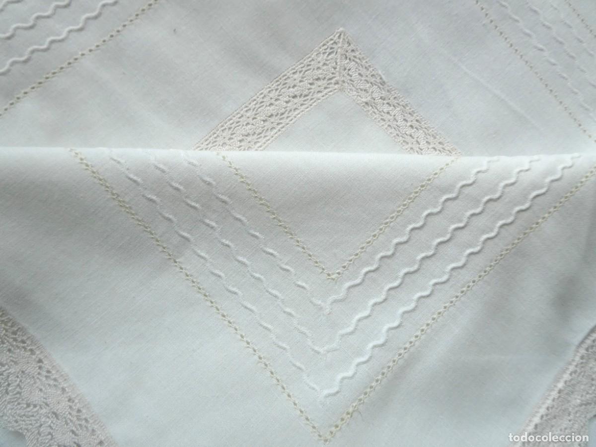 Antiques: PAREJA DE ANTIGUAS FUNDAS DE ENCAJE PARA ALMOHAD&Oacute;N PRIMERA MITAD S.XX