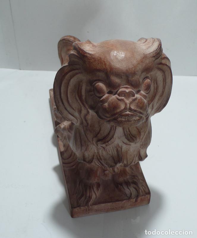 Antig&uuml;edades: PERRO SENTADO EN CERAMICA - Foto 3
