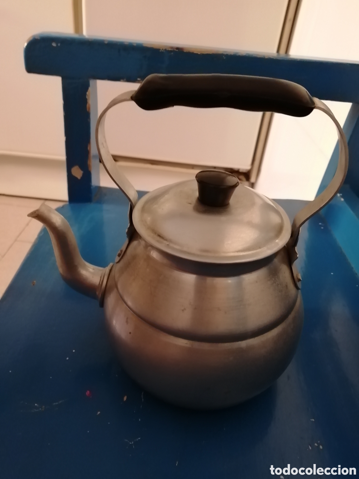 Antig&uuml;edades: Antigua tetera de aluminio - Foto 2