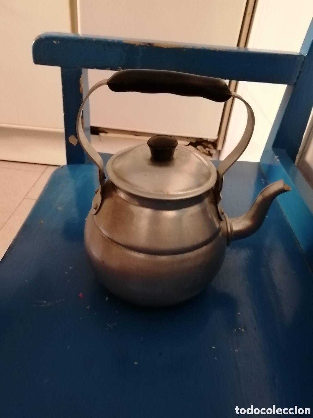 Antig&uuml;edades: Antigua tetera de aluminio - Foto 3