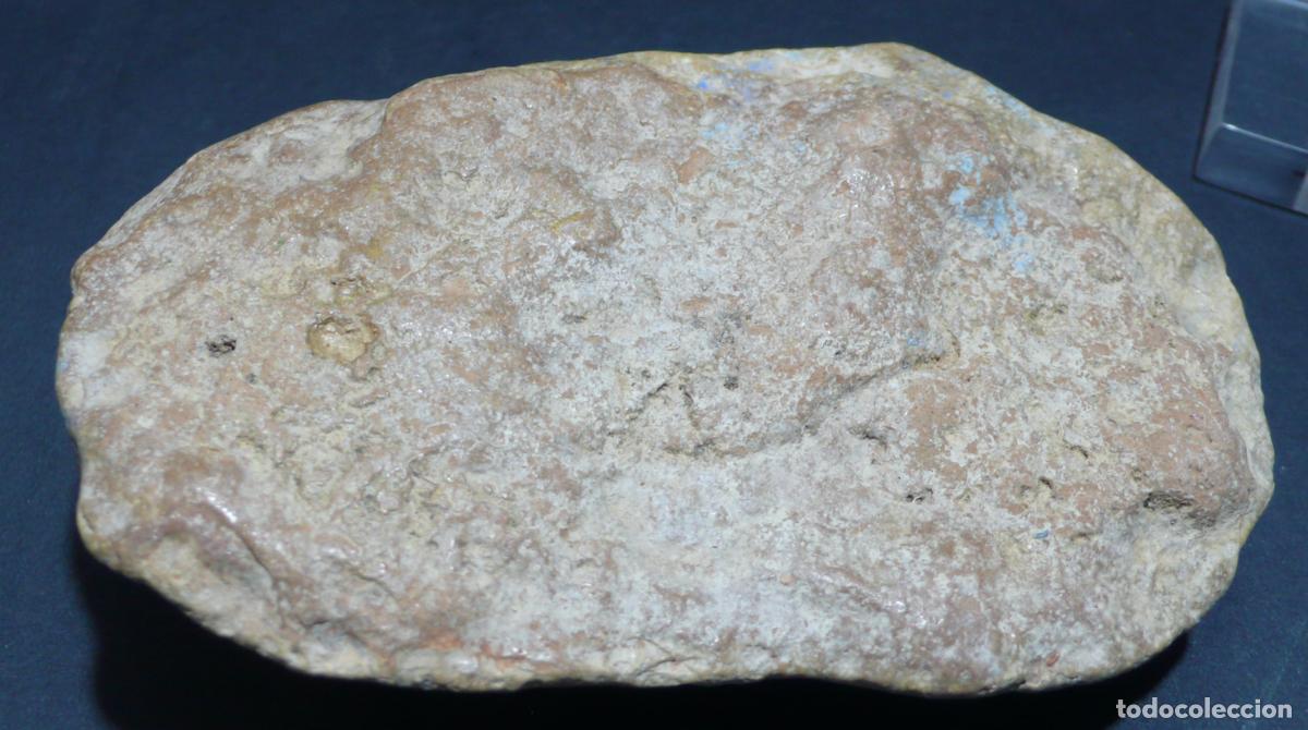 Antig&uuml;edades: PIEDRA PINTADA CON PERSONAJES - Foto 3