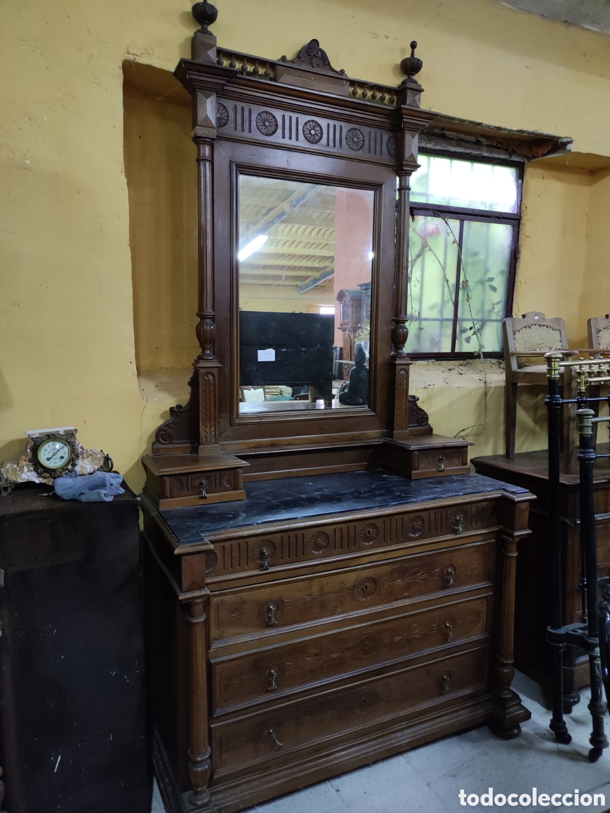 Antig&uuml;edades: C&oacute;moda tocador de estilo italiano - Foto 1