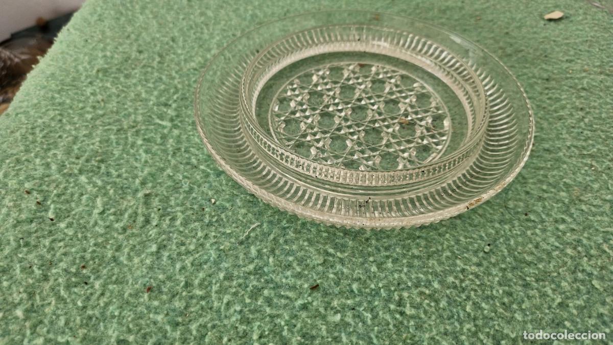 Antig&uuml;edades: plato de cristal tallado - Foto 1