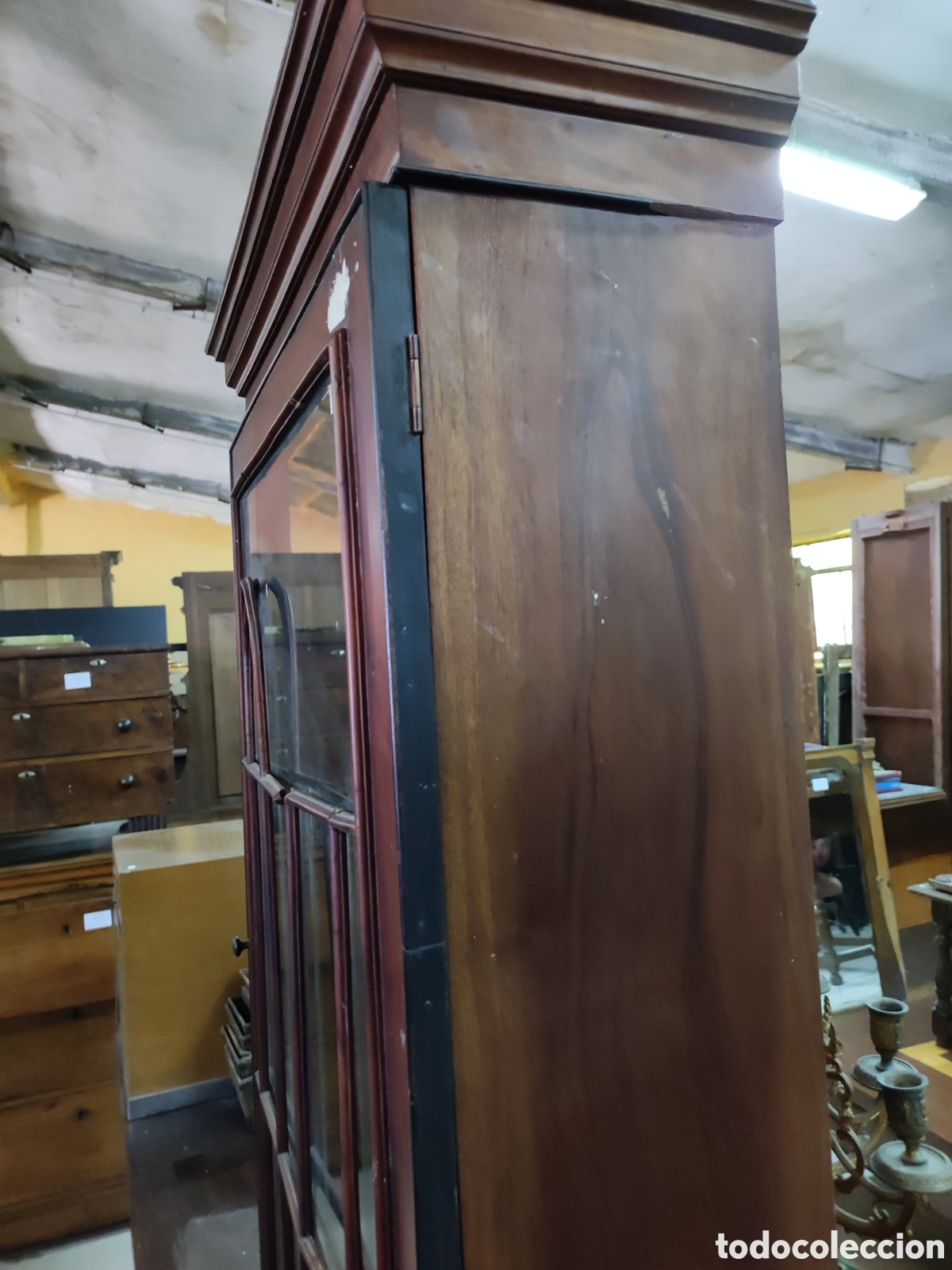 Antig&uuml;edades: Vitrina buena madera maciza - Foto 4