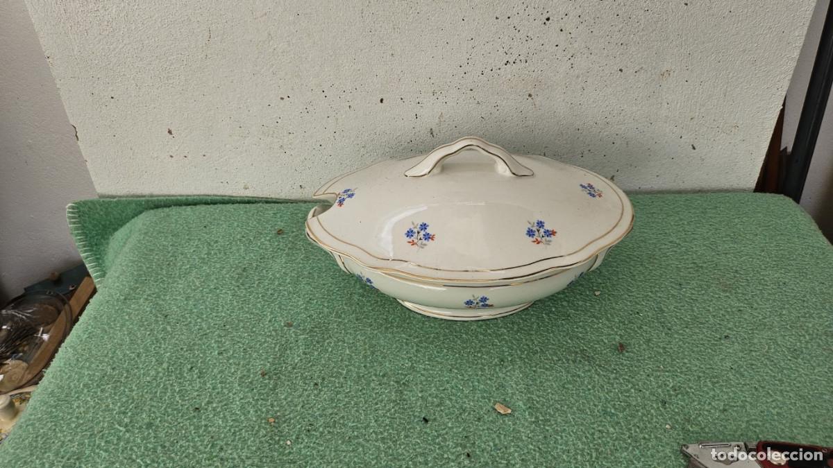 Antig&uuml;edades: sopera de porcelana vistaalegre - Foto 1