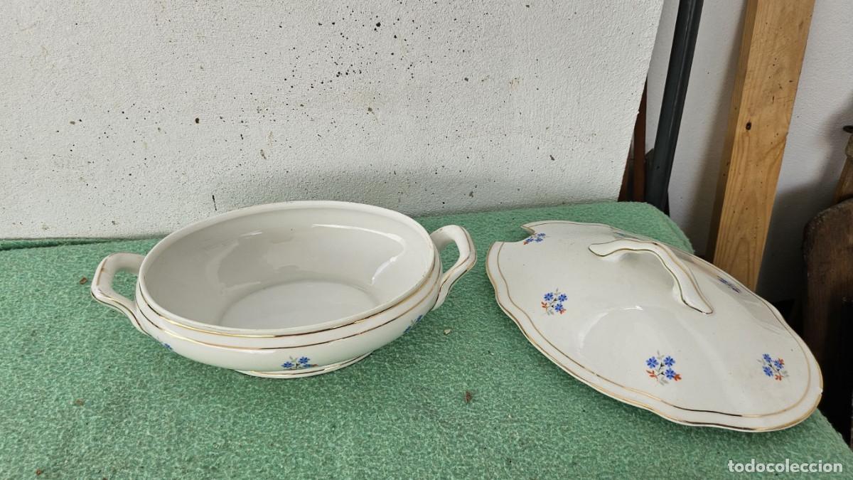 Antig&uuml;edades: sopera de porcelana vistaalegre - Foto 2