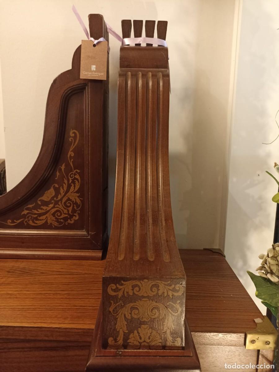 Antig&uuml;edades: Mensulas de caoba y marqueterie - Foto 4
