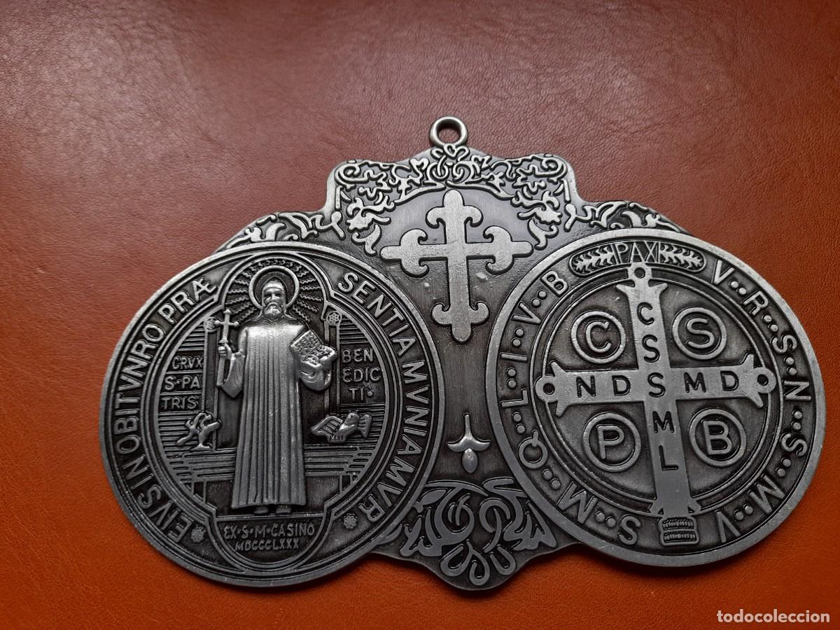 Antig&uuml;edades: Medalla de San Benito de gran tama&ntilde;o - Foto 1