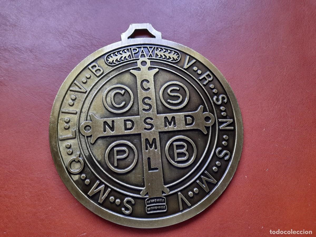 Antig&uuml;edades: Medalla de San Benito de gran tama&ntilde;o - Foto 2