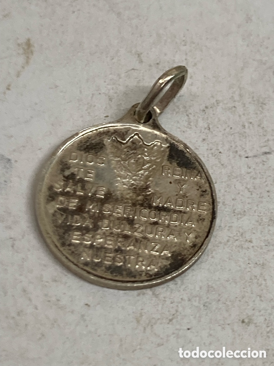 Antig&uuml;edades: Medalla de plata religiosa C207 - Foto 2
