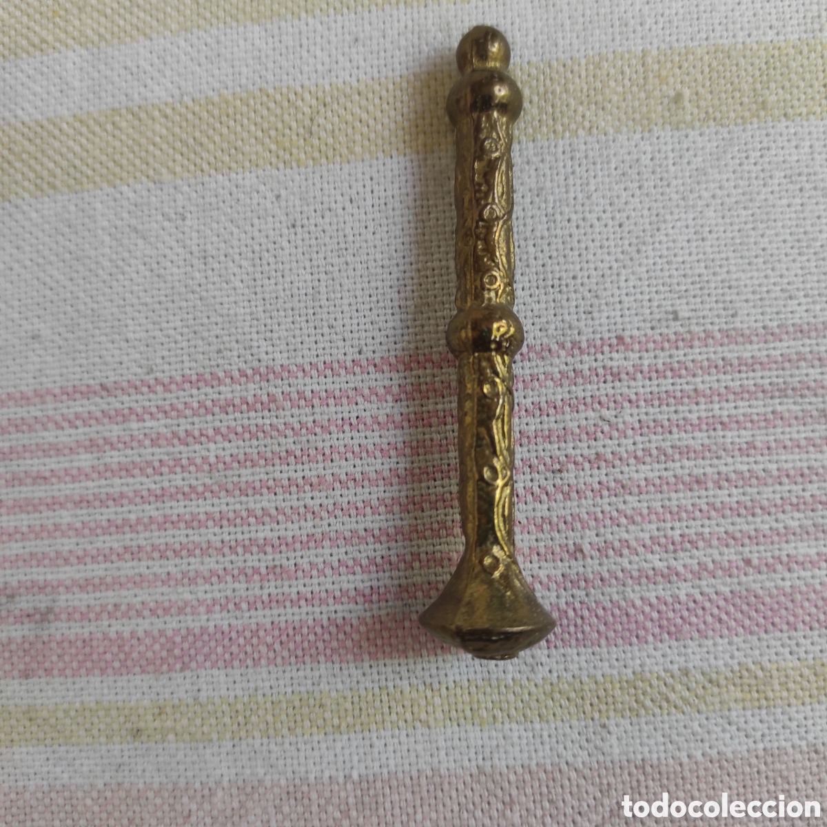 Antig&uuml;edades: Peque&ntilde;o mortero / almirez de bronce - Foto 2