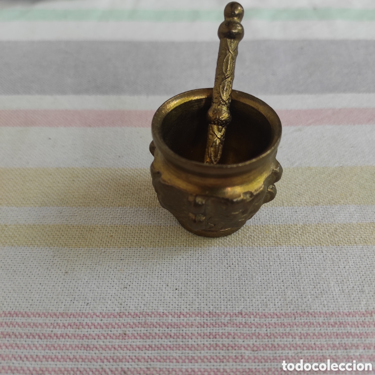 Antig&uuml;edades: Peque&ntilde;o mortero / almirez de bronce - Foto 1