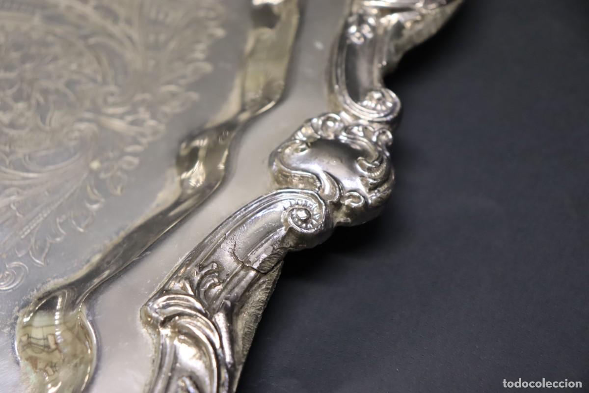 Antig&uuml;edades: Bandeja de metal plateado - Foto 3