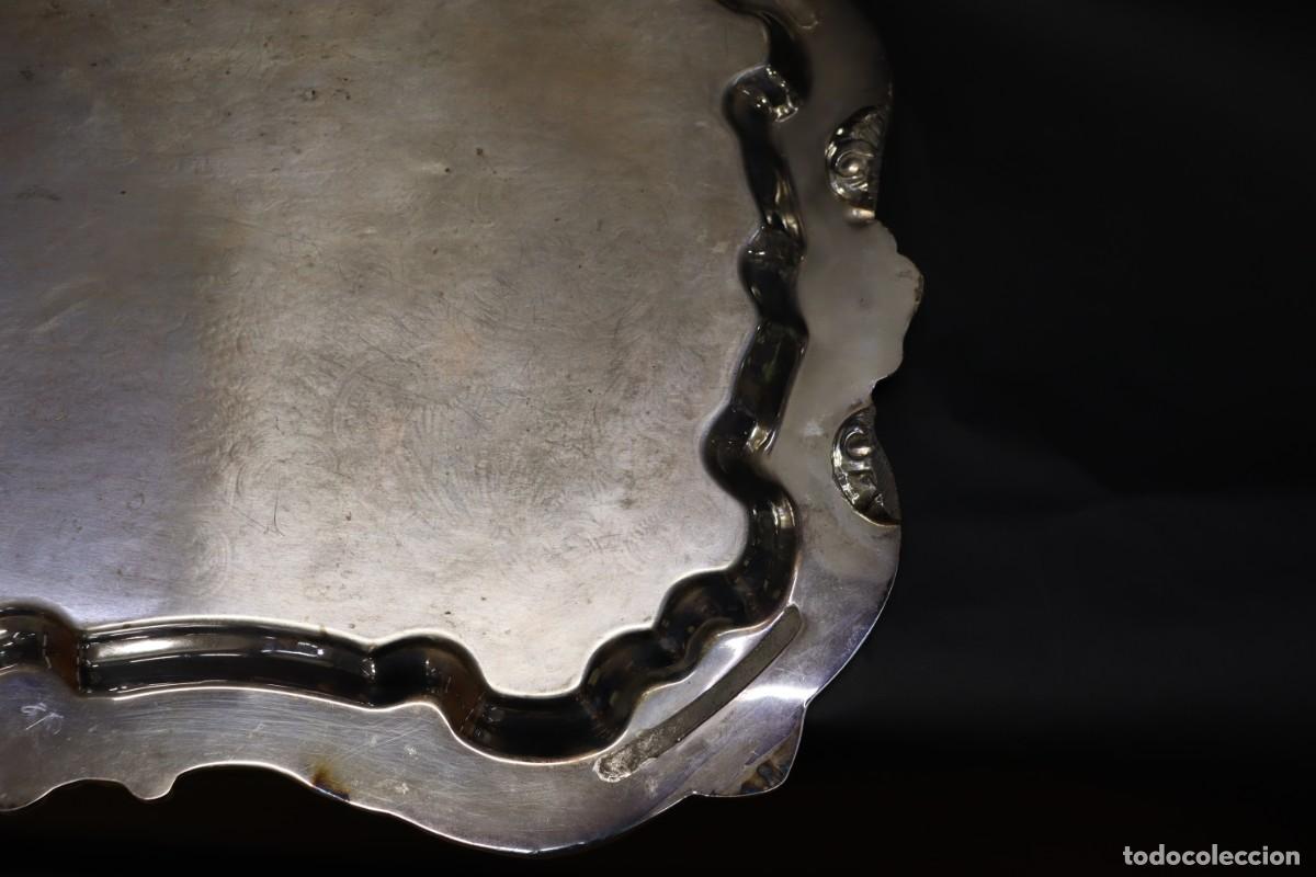 Antig&uuml;edades: Bandeja de metal plateado - Foto 5