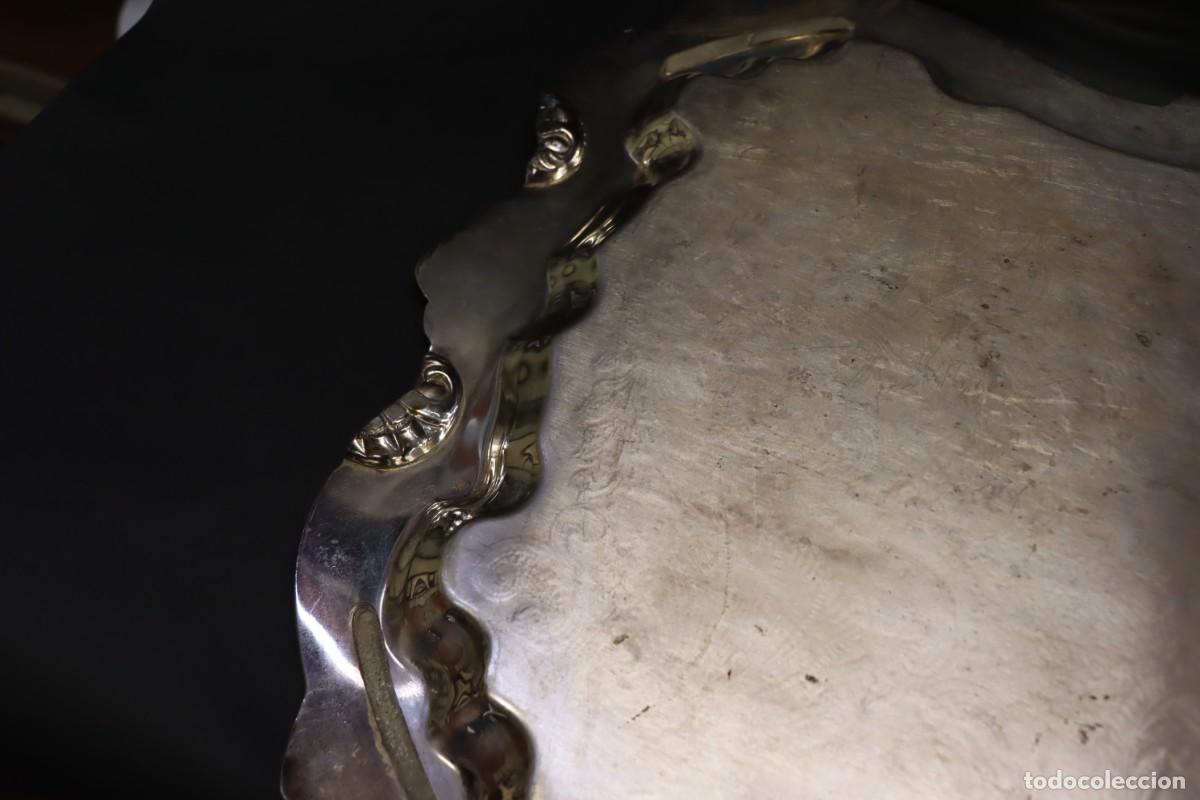 Antig&uuml;edades: Bandeja de metal plateado - Foto 7