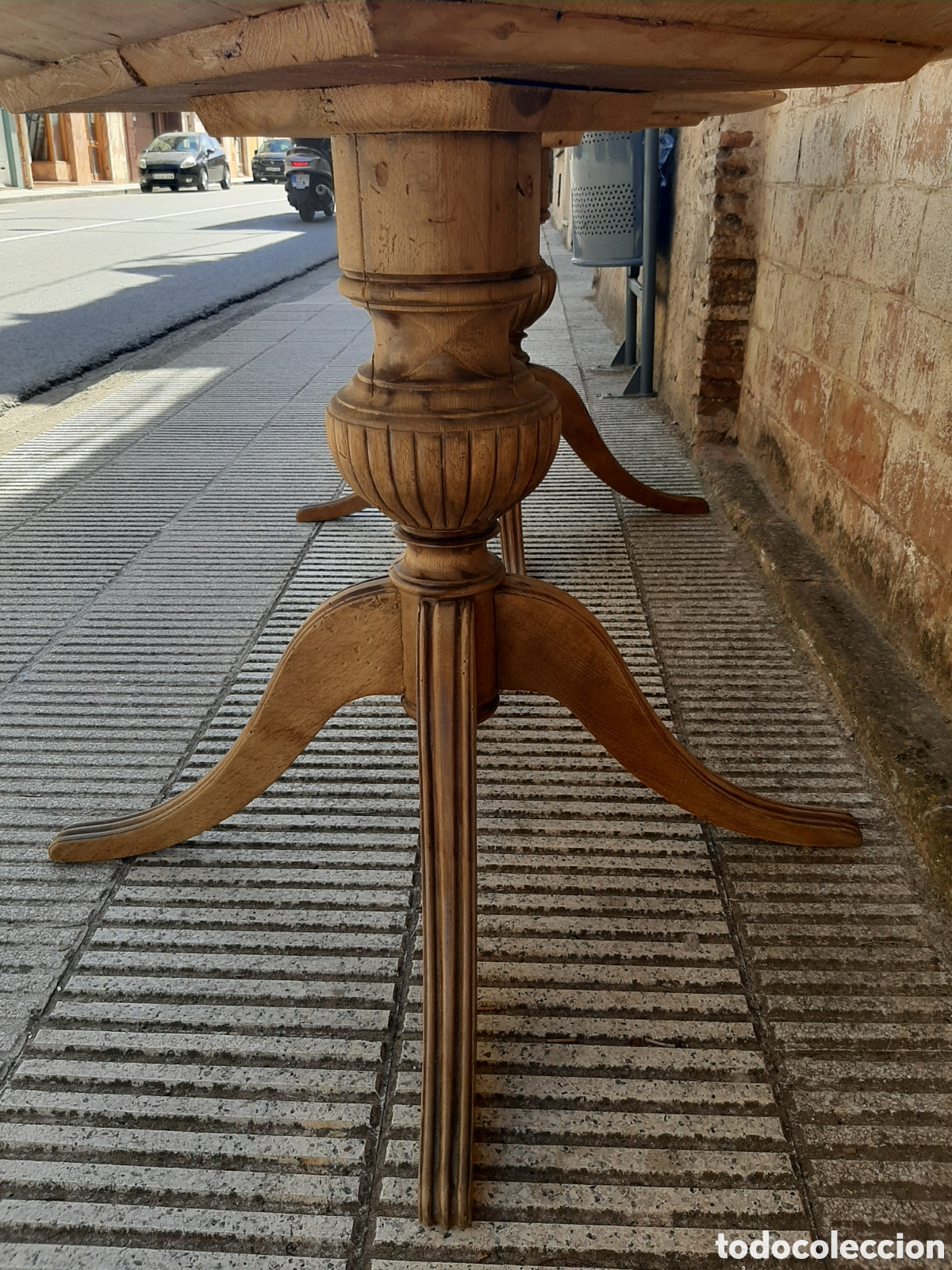 Antig&uuml;edades: Mesa antigua redonda - Foto 9
