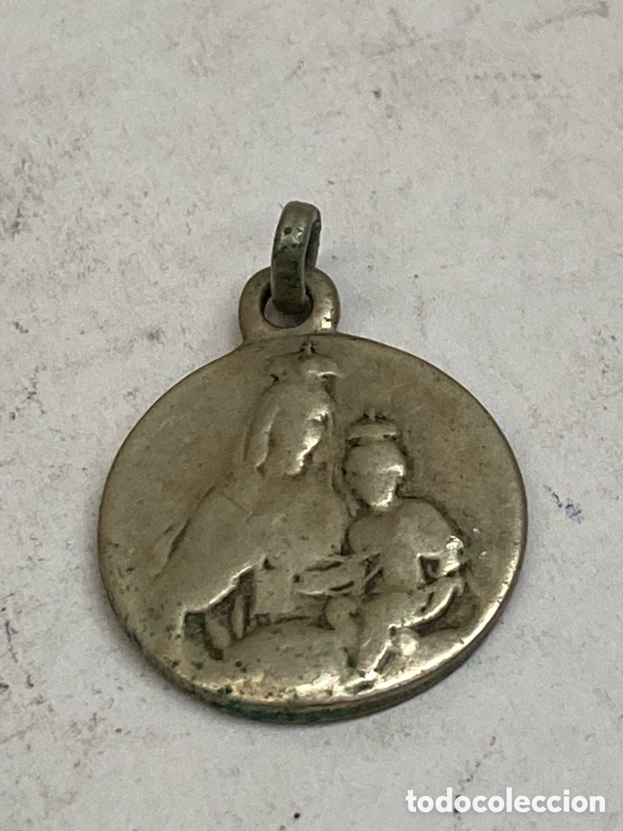 Antig&uuml;edades: Medalla de metal religioso C202 - Foto 2