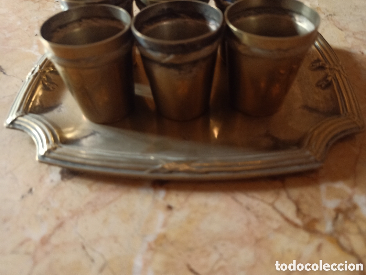 Antig&uuml;edades: Bandeja con seis vasos peque&ntilde;os - Foto 2