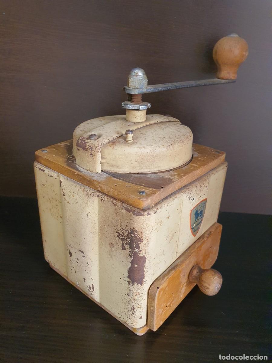 Antig&uuml;edades: Antiguo molinillo Peugeot. - Foto 3