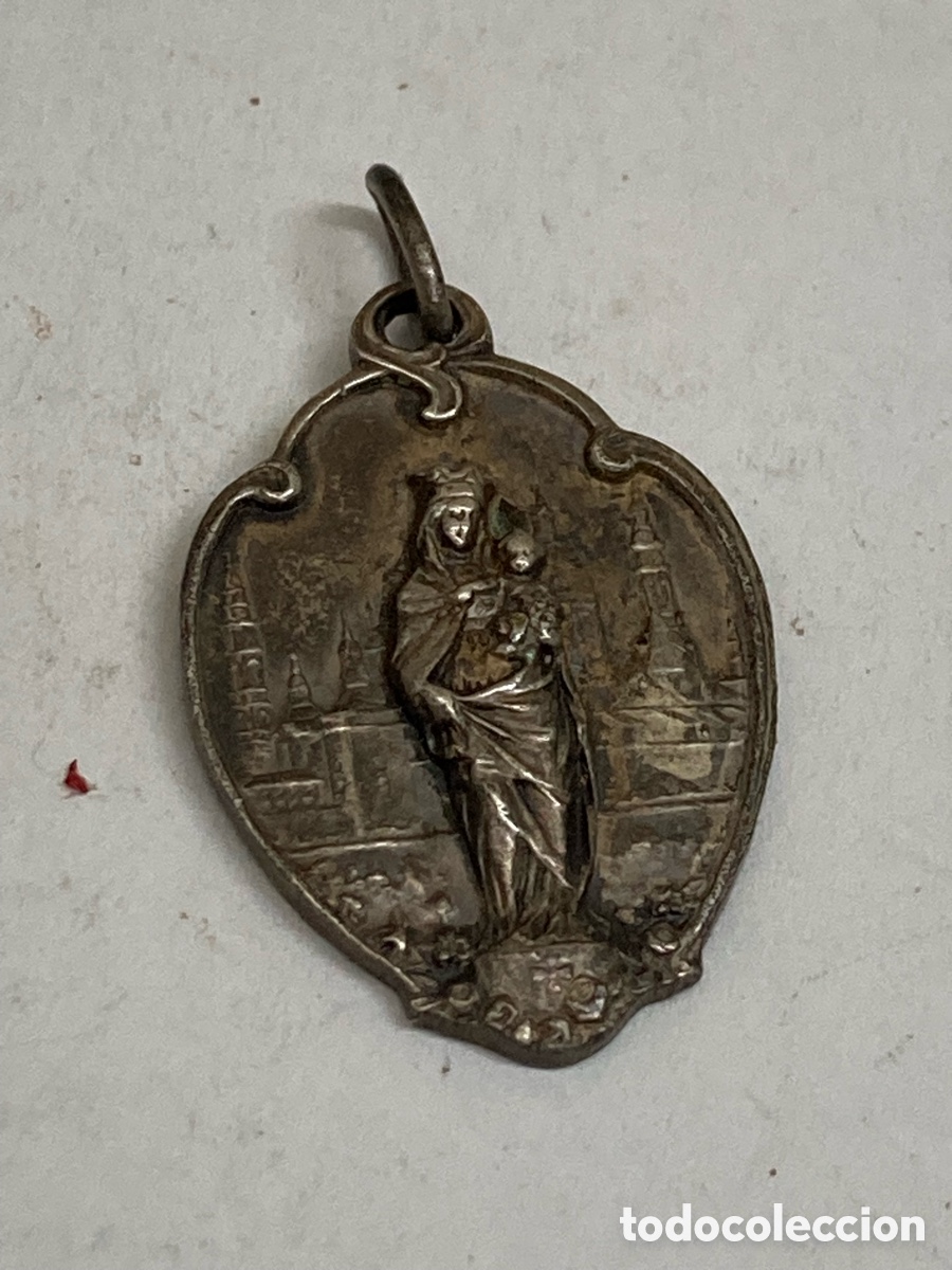 Antig&uuml;edades: Medalla de metal religioso C202 - Foto 1