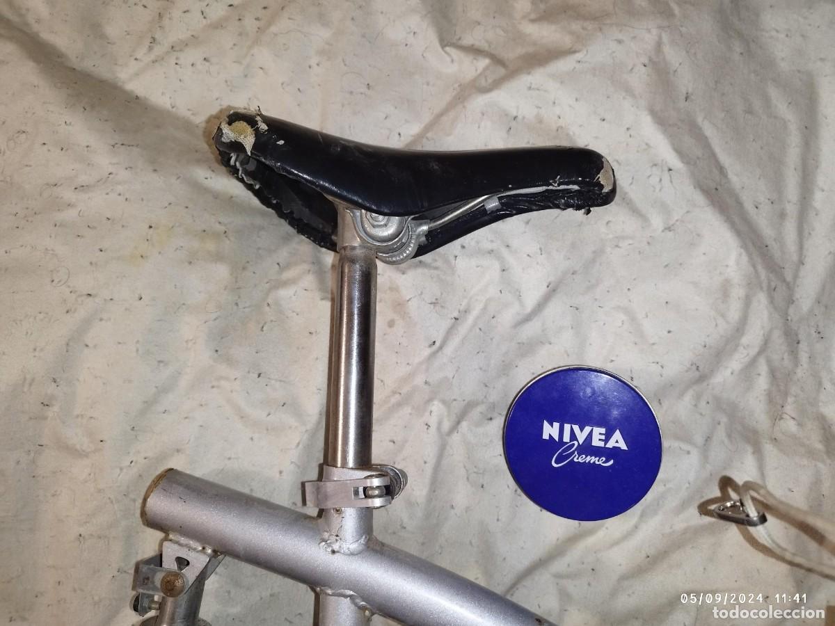 Antig&uuml;edades: Mini bicicleta Funciona - Foto 9