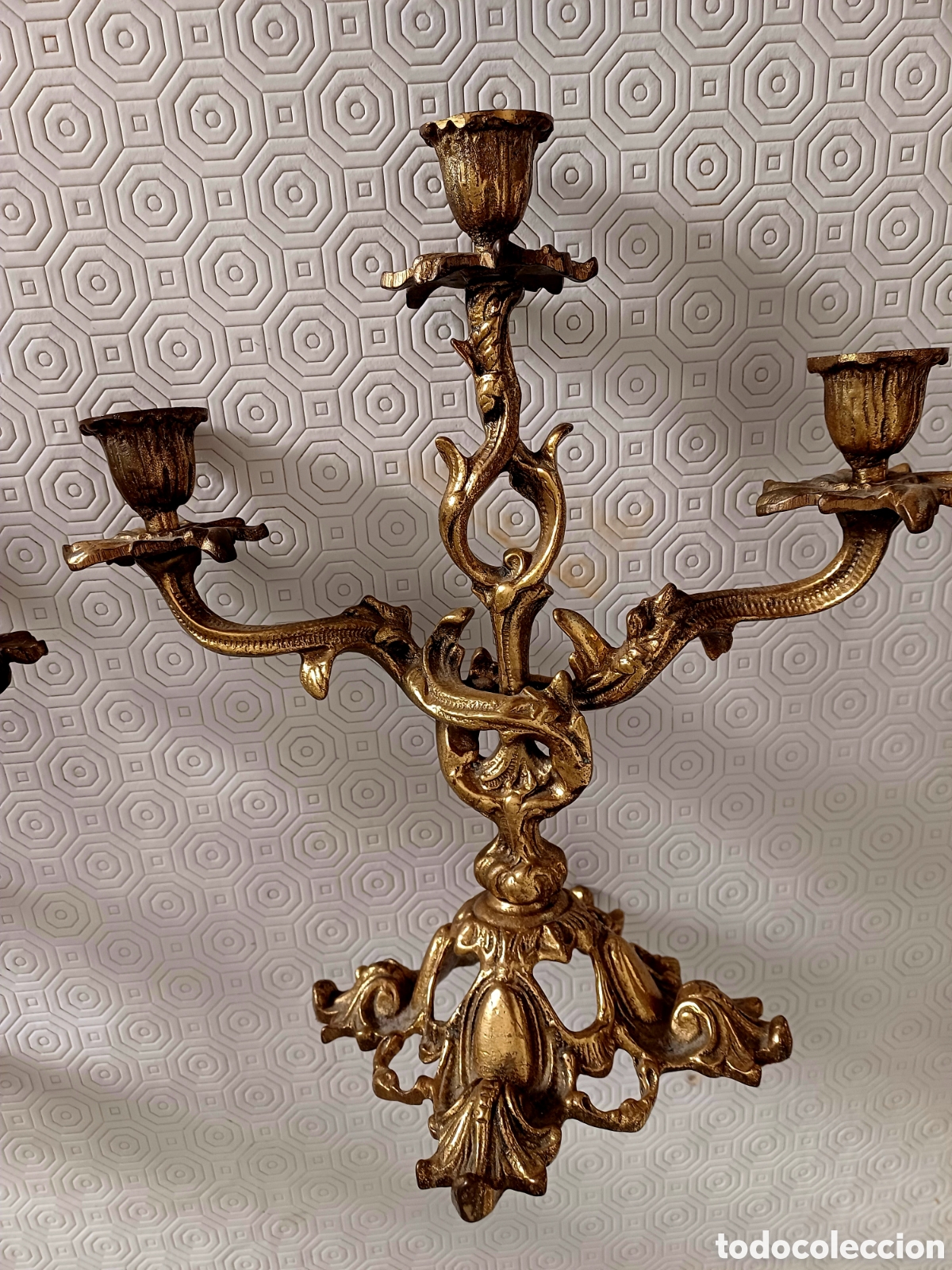 Antig&uuml;edades: Candelabros bronce tres brazos perfectos - Foto 4