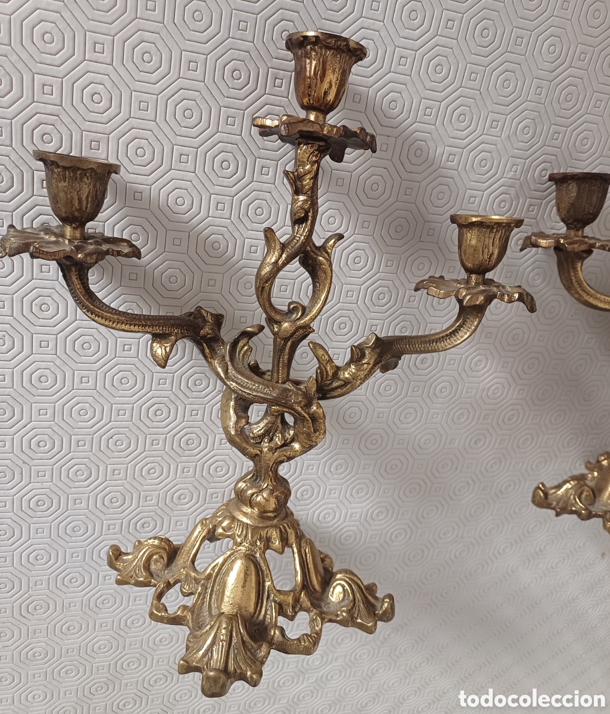 Antig&uuml;edades: Candelabros bronce tres brazos perfectos - Foto 5