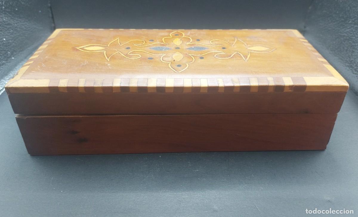 Antig&uuml;edades: CAJA DE MADERA CON DETALLES - Foto 1