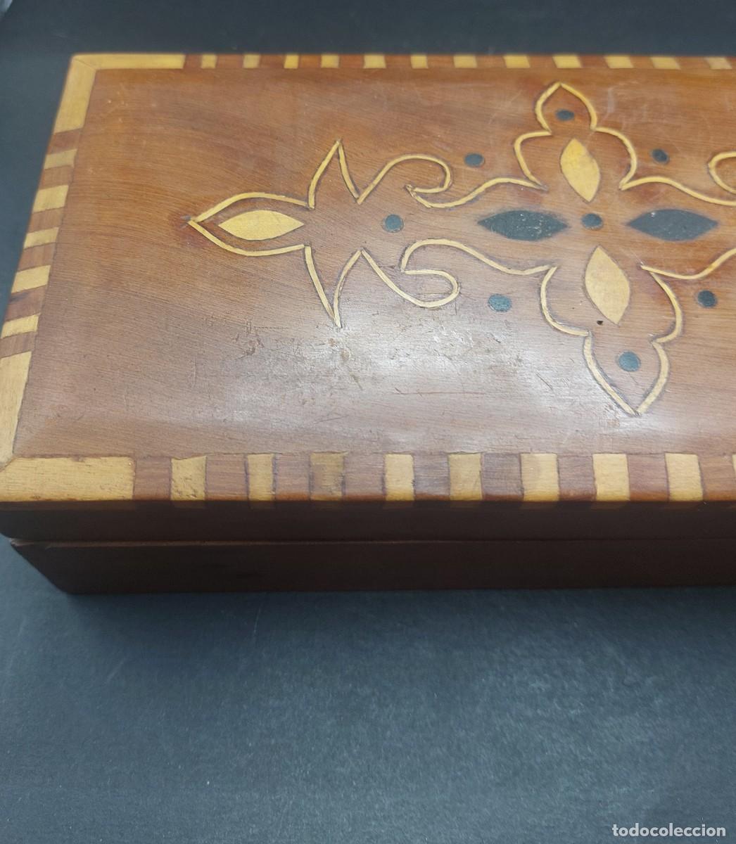 Antig&uuml;edades: CAJA DE MADERA CON DETALLES - Foto 3