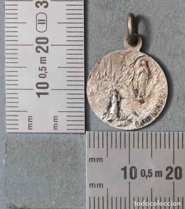 Antig&uuml;edades: MEDALLA. NTRA SRA DE LOURDES. PLATA - Foto 2