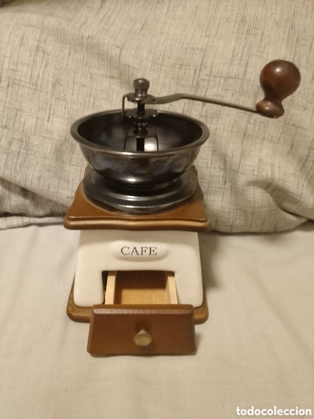 Antiquit&auml;ten: MOLINILLO DE CAF&Eacute; ANTIGUO DE CER&Aacute;MICA Y MADERA