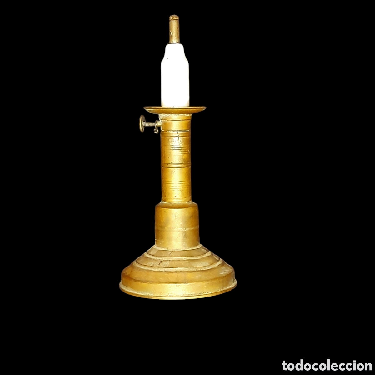 Antig&uuml;edades: Antiguo candelabro de aceite. - Foto 1