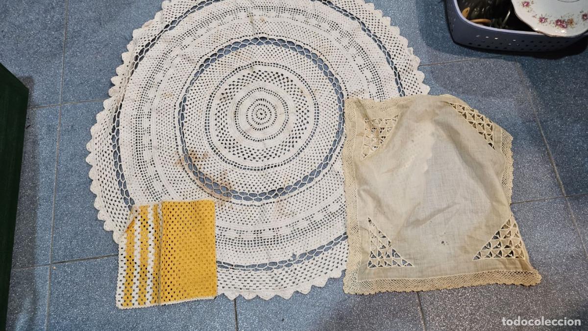 Antig&uuml;edades: 3 pa&ntilde;os antiguos de encajes - Foto 2