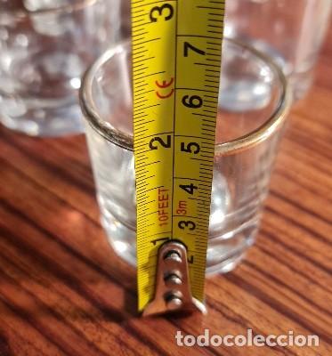 Antig&uuml;edades: 6 Vasos de licor peque&ntilde;os - Foto 6